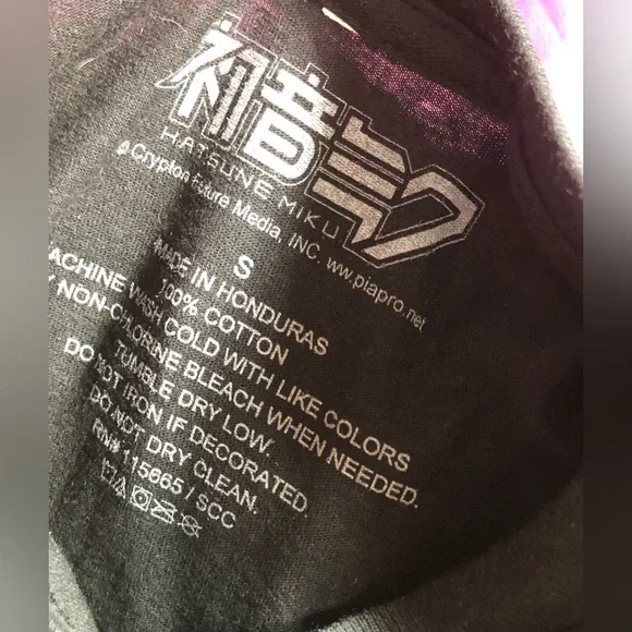 NWOT Hatsune Miku Vocaloid Black and Blue T-Shirt - Size S - Picture 3 of 3